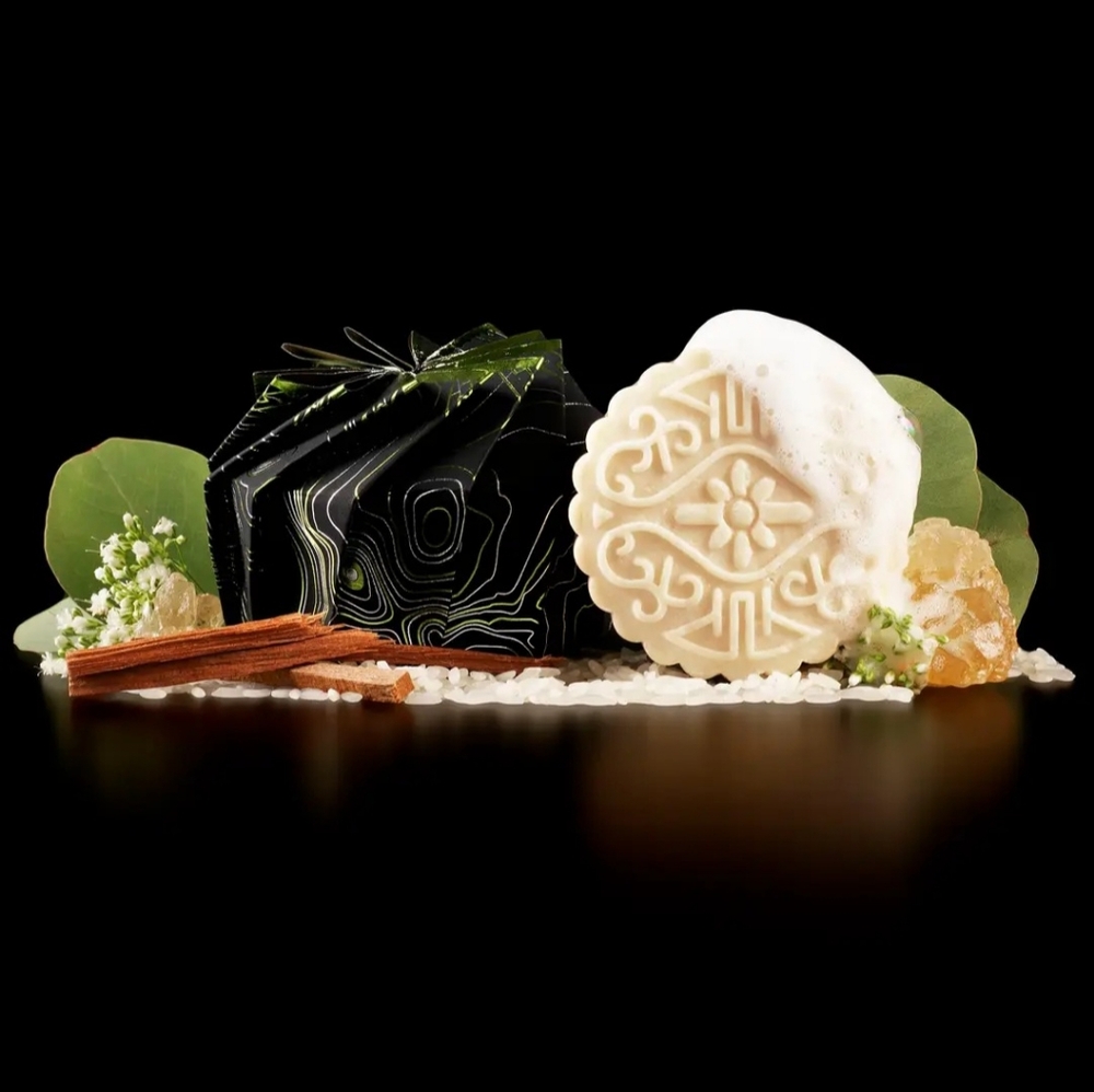 NWT Viori Beauty - Hidden Waterfall Shampoo Bar